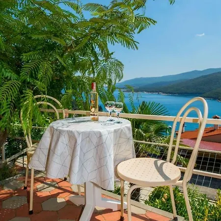 Gracia - With Great View